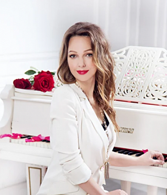 Yulia Monastyrenko notas para el fortepiano