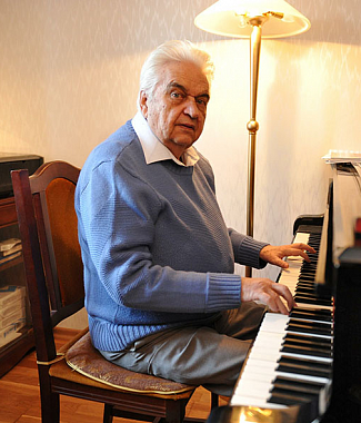 Yevgeny Krylatov notas para el fortepiano